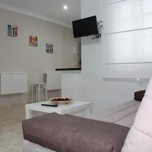 And New Very Close To The Center 2ºa Appartement