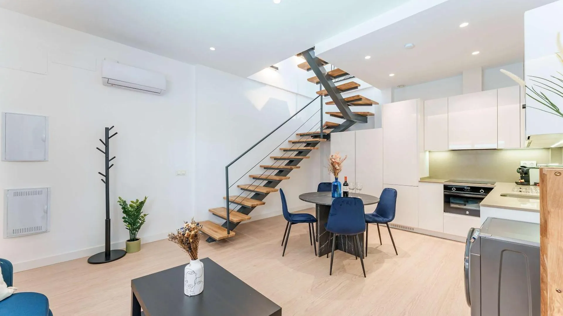Ferienhaus Stylish 3Bd With Rooftop Jacuzzi - Las Artes Málaga Spanien
