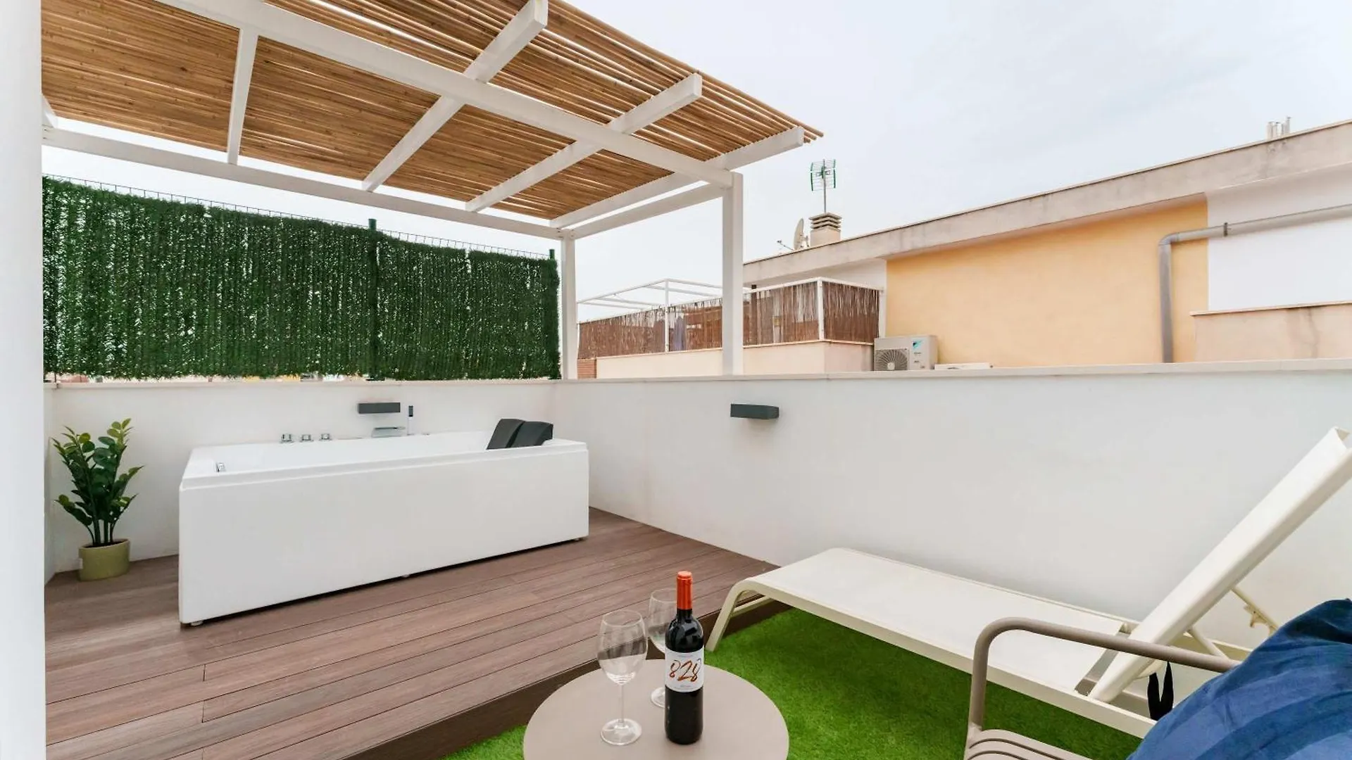 Stylish 3Bd With Rooftop Jacuzzi - Las Artes Malaga