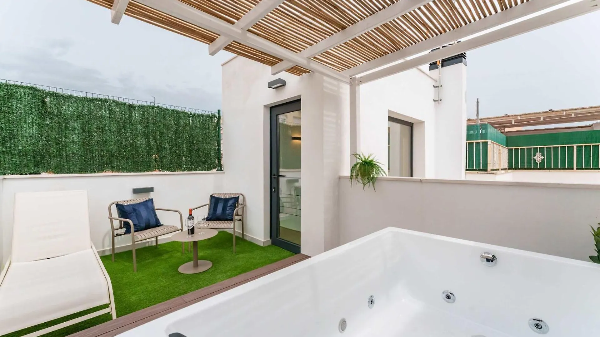 Stylish 3Bd With Rooftop Jacuzzi - Las Artes Malaga 0*,