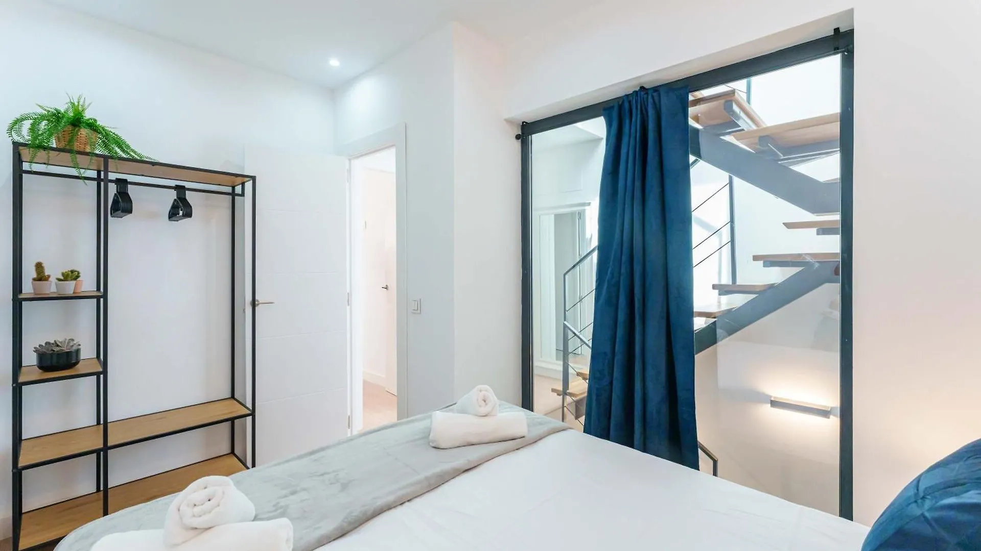 Holiday home Stylish 3Bd With Rooftop Jacuzzi - Las Artes Malaga Spain